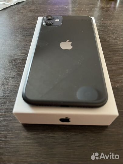 iPhone 11, 64 ГБ