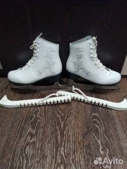 Фигурные коньки 35р