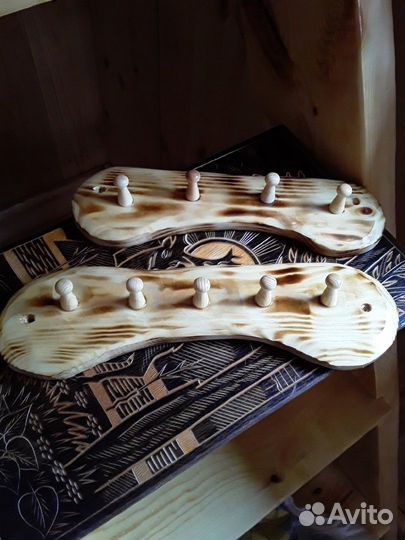 Вешалка настенная деревянная