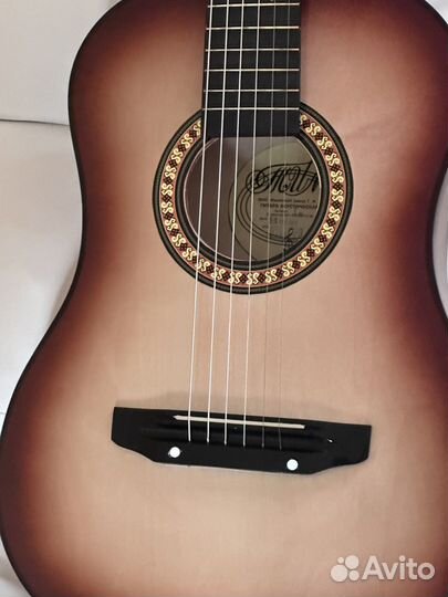 Акустическая гитара