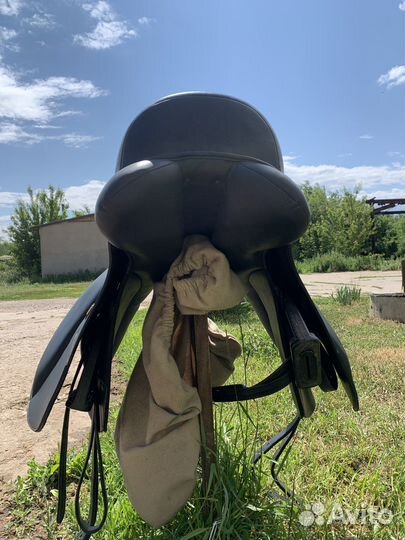 Выездковое седло HKM zeus