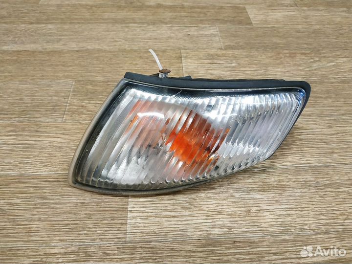 Поворотник фары левый Mazda Capella 626 GF