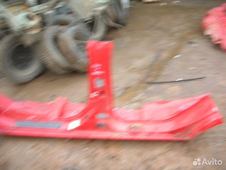 Порог со стойкой левый Hyundai Getz 2002-2010