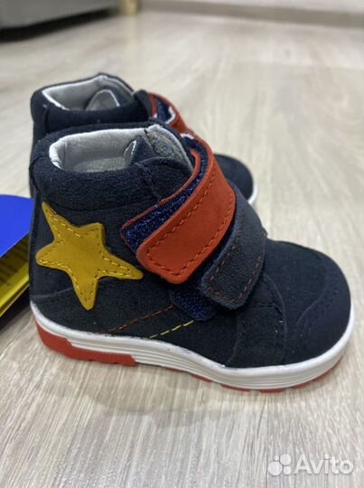 Ботинки новые демисезон 18 размер