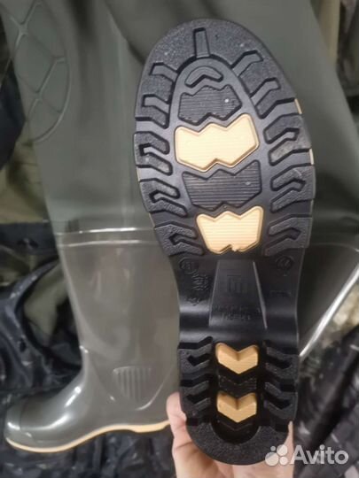 Резиновые сапоги