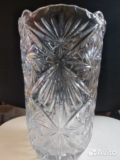 Ваза хрустальная для цветов