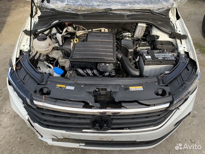 Volkswagen Polo 1.6 AT, 2022, битый, 47 862 км