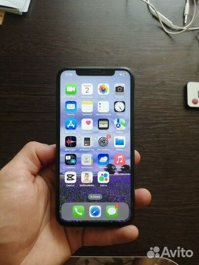 Телефон iPhone 10