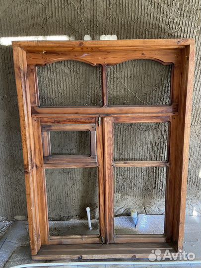 Окно из дерева