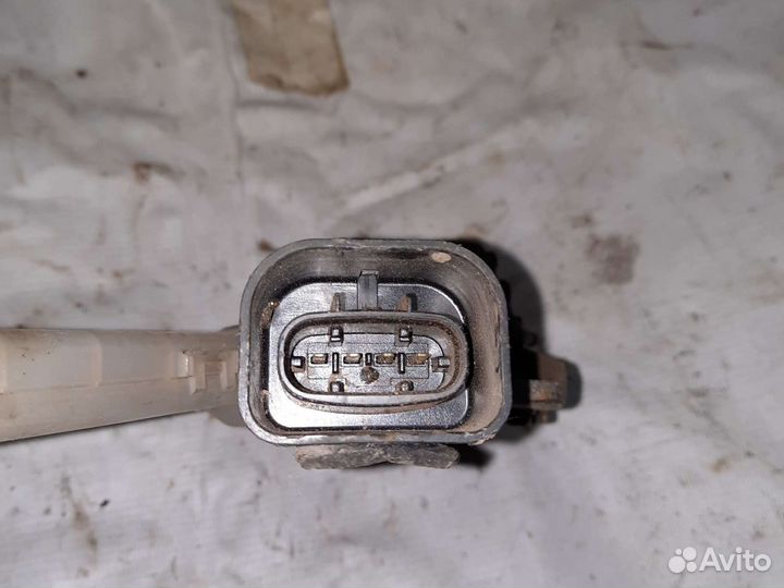 Замок двери задний левый королла е110