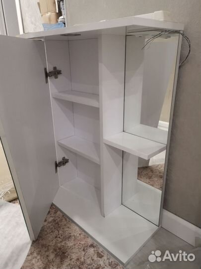 Щкаф с зеркалом в ванную