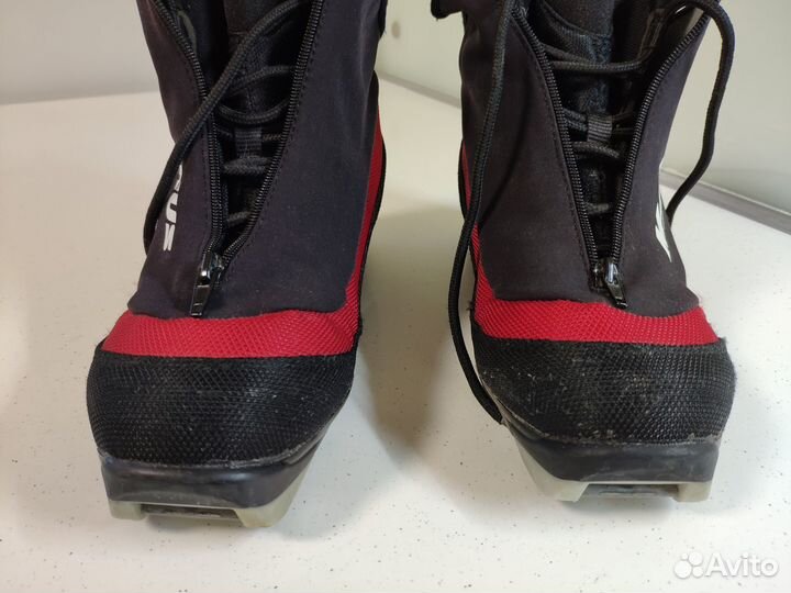 Ботинки лыжные детск. 37 разм