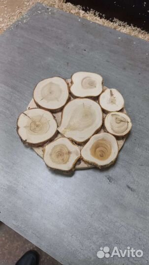 Подставка под горячее из можевельника