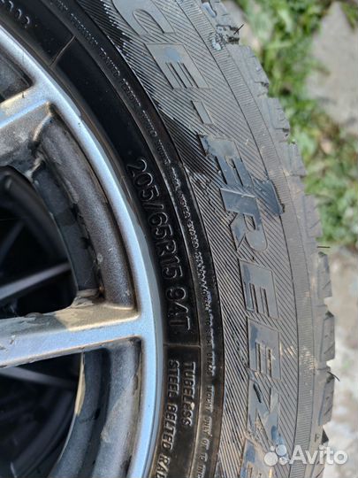 Toyo Observe Ice-Freezer 205/65 R15 94T