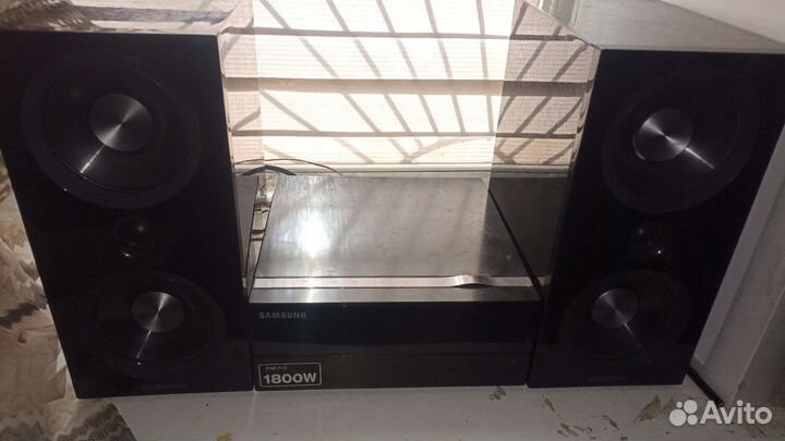 Микрокомпонентная система Samsung mm-c530d