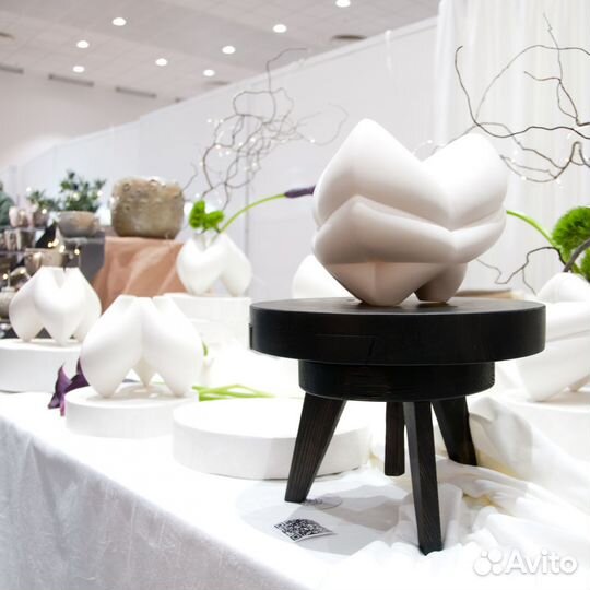 Деревянная турнетка - станок скульптора для лепки