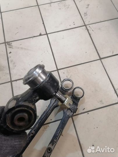 Рычаг Митсубиси Галант 8/Mitsubishi Galant 8