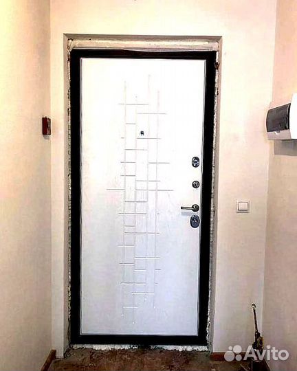 Входная дверь со Склада