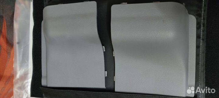 Заглушки задних стоек для Hyundai Accent