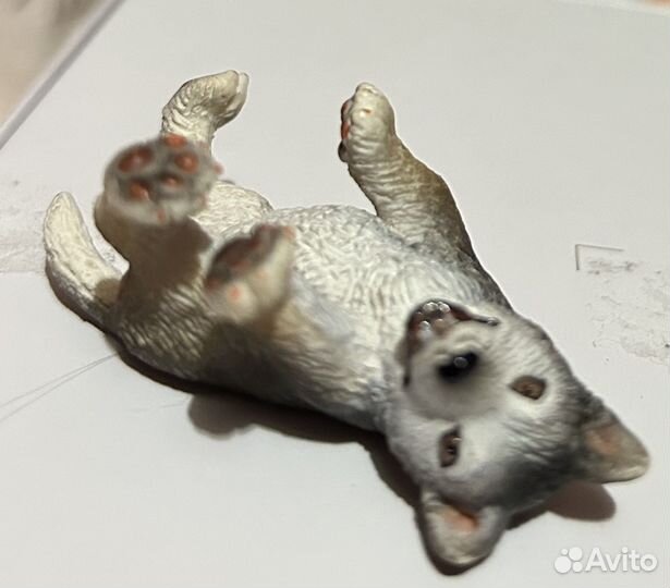 Фигурка собаки (хаски) schleich