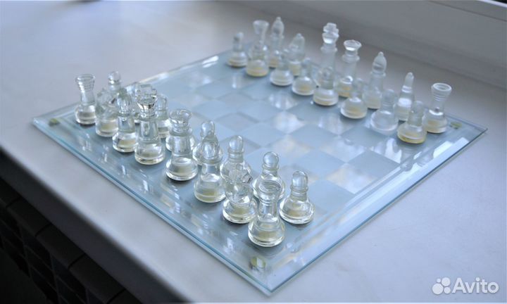 Шахматы стеклянные