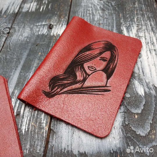 Портмоне из натуральной кожи с гравировкой