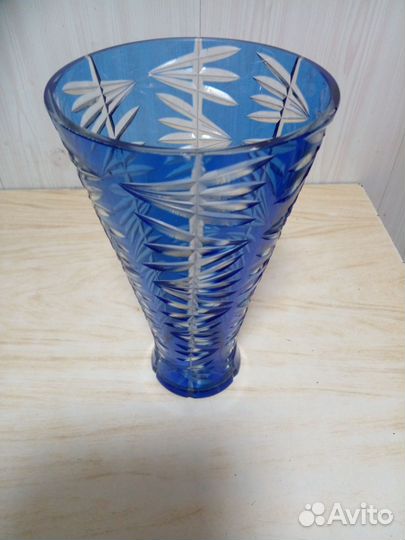 Ваза хрустальная цветная СССР