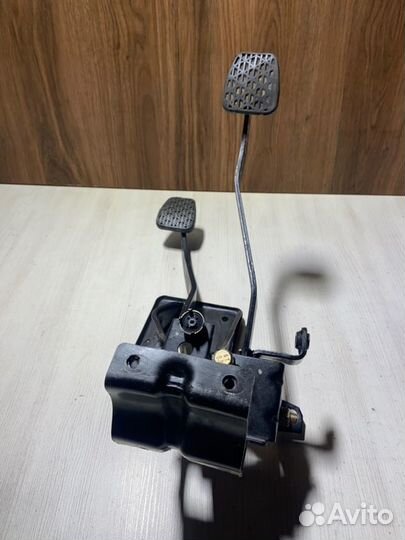 Блок педалей Geely Emgrand Ec7 JL4G18