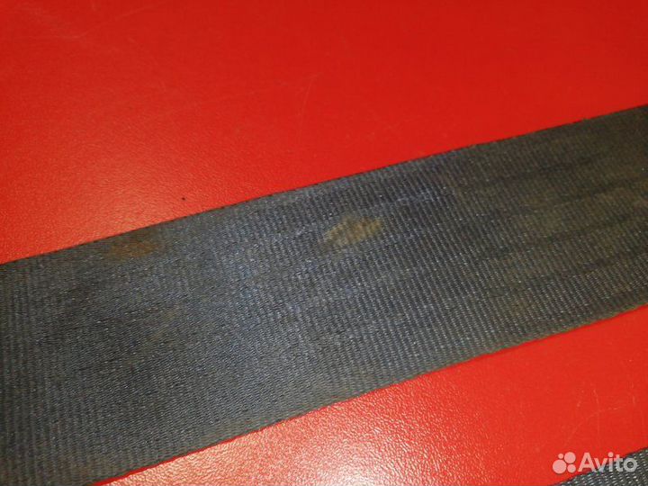 Ремень безопасности задний Toyota Hilux Surf YN130