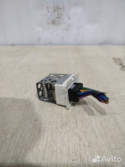 Резистор отопителя Opel Astra H Z18XER 2008