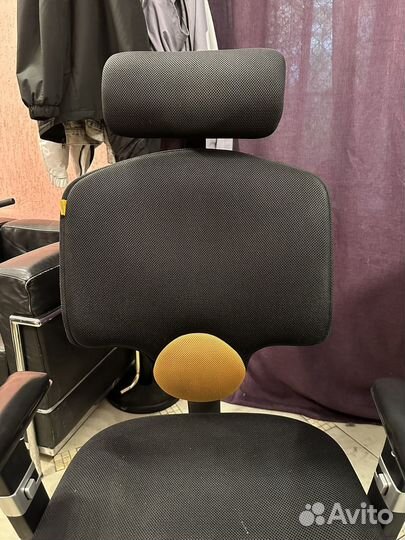 Дорогое компьютерное кресло
