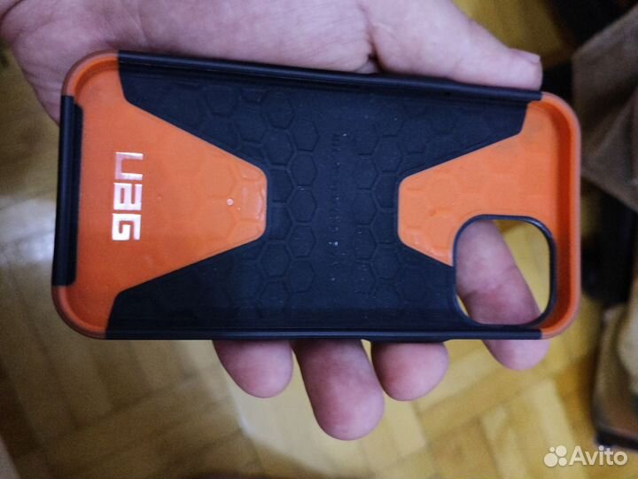 Продам чехол VAG для iPhone 13