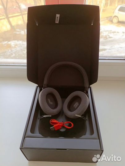 Блютуз наушники JBL E500BT