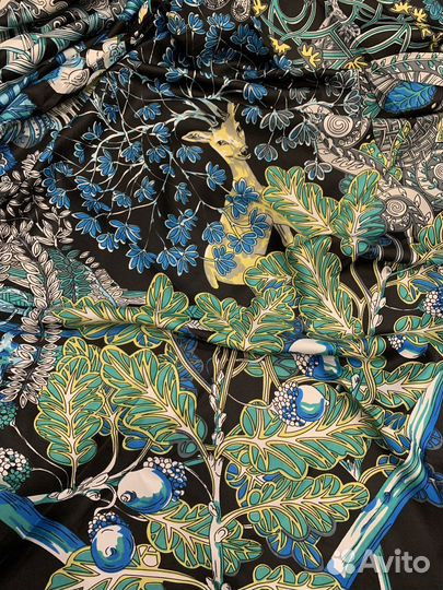 Шикарный большой шелковый платок Hermes