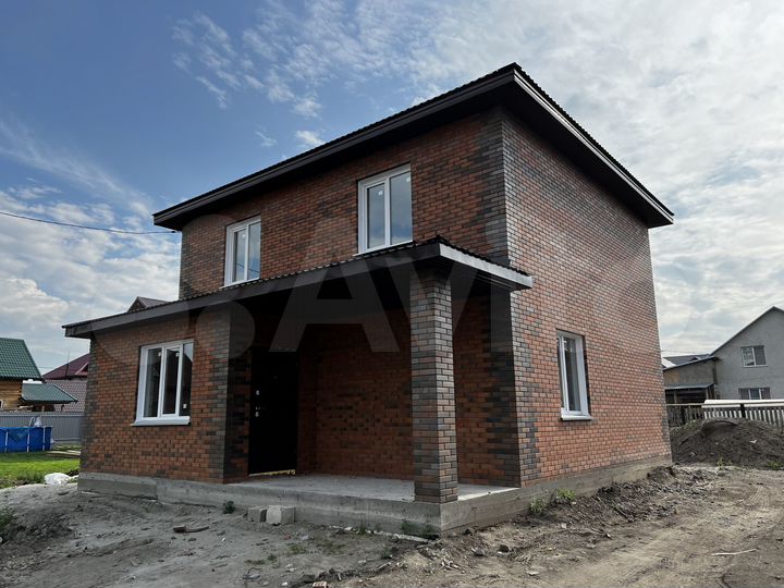 Коттедж 120 м² на участке 6 сот.