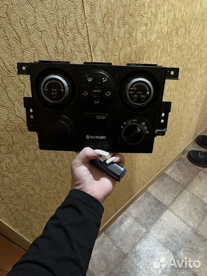Блок управления климатом suzuku escudo 2005