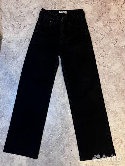 Джинсы черные трубы женские