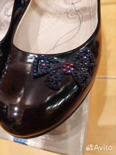 Красивые туфли для девочки