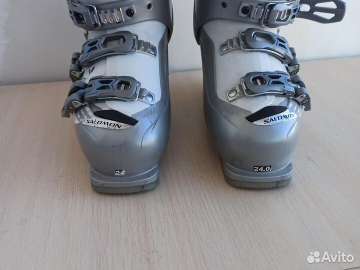 Горнолыжные ботинки женские 37