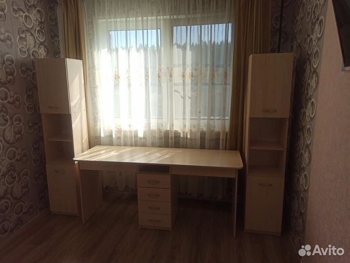 Стол