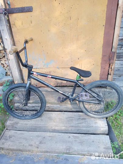 Трюковой велосипед BMX