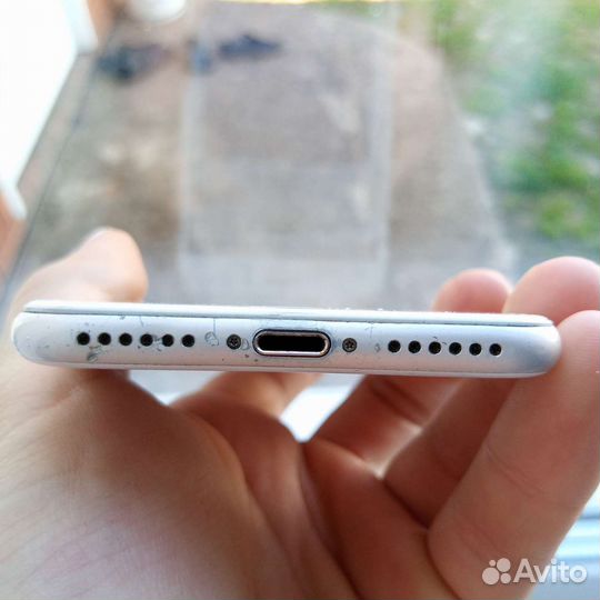 Мобильные телефоны бу iPhone 7