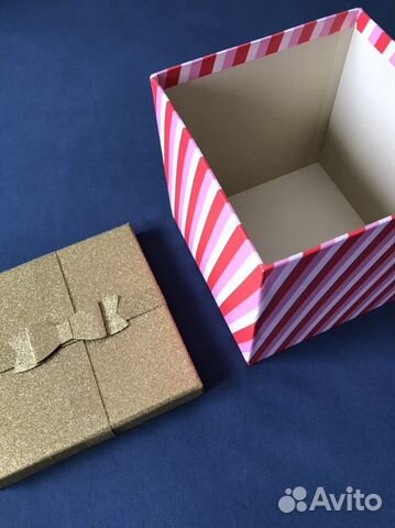 Коробка подарочная новая квадратная, 16*16 см