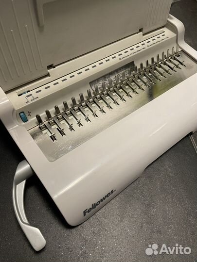 Брошюровщик Fellowes Star