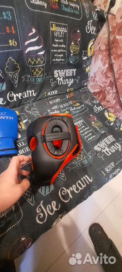 Перчатки+ шлем +защита для занятий единоборствами