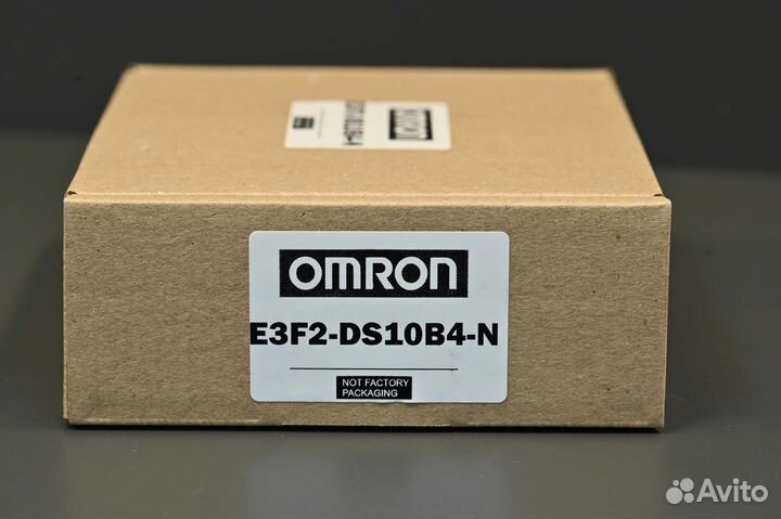 Omron E3F2-DS10B4-N Датчик, новый, 1 шт