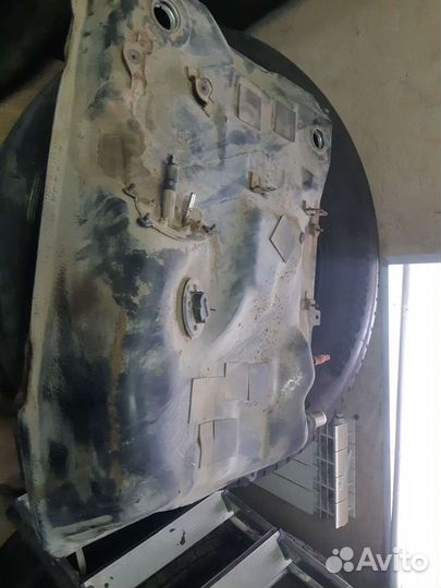 Топливный бак Toyota Prius NHW20 Америка