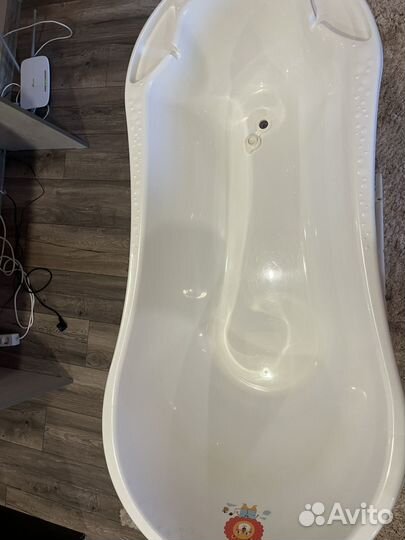 Ванночка для малыша с подставкой