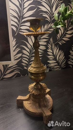 Старинный подсвечник