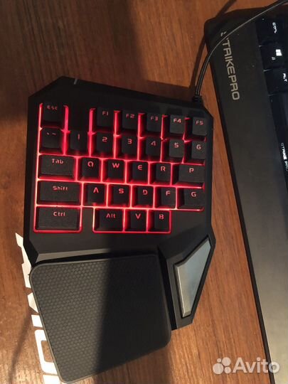 Игровая клавиатура для левой руки